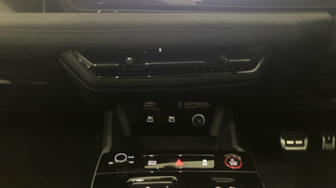 Audi A6 270kW Performance 100kWh Vorsprung  5dr Auto Electric Estate - Image 13